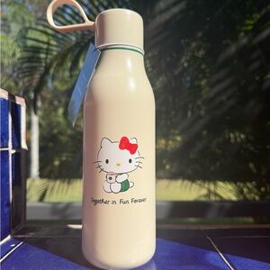 Starbucks x Hello Kitty Stainless Steel Water Bottle